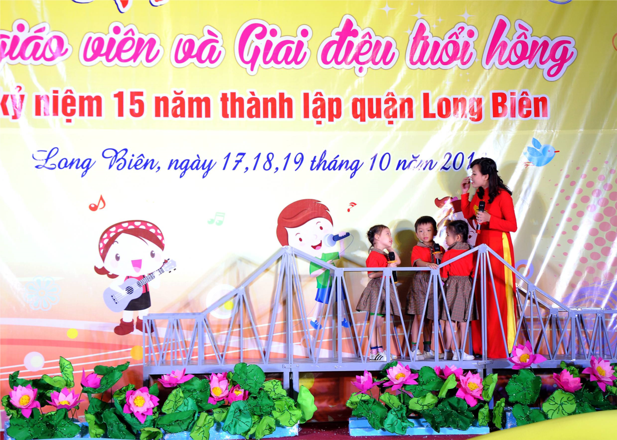Hội thi Tiếng hát giáo viên - Giai điệu tuổi hồng năm học 2018-2019 (24).jpg
